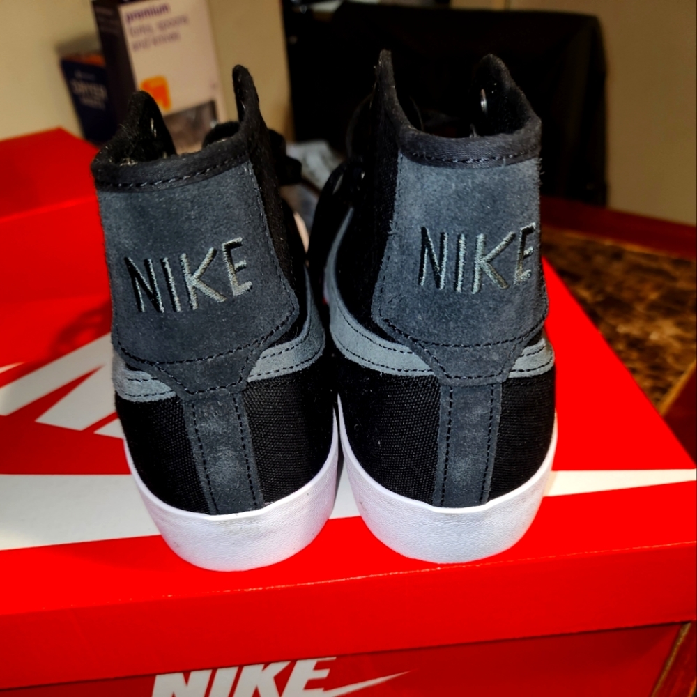 Men's Nike SB Blazer